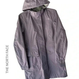 THE NORTH FACE NWOT HYVENT 2.5 L QUIANA WOMEN’S RAIN JACKET | SIZE: SMALL PETITE